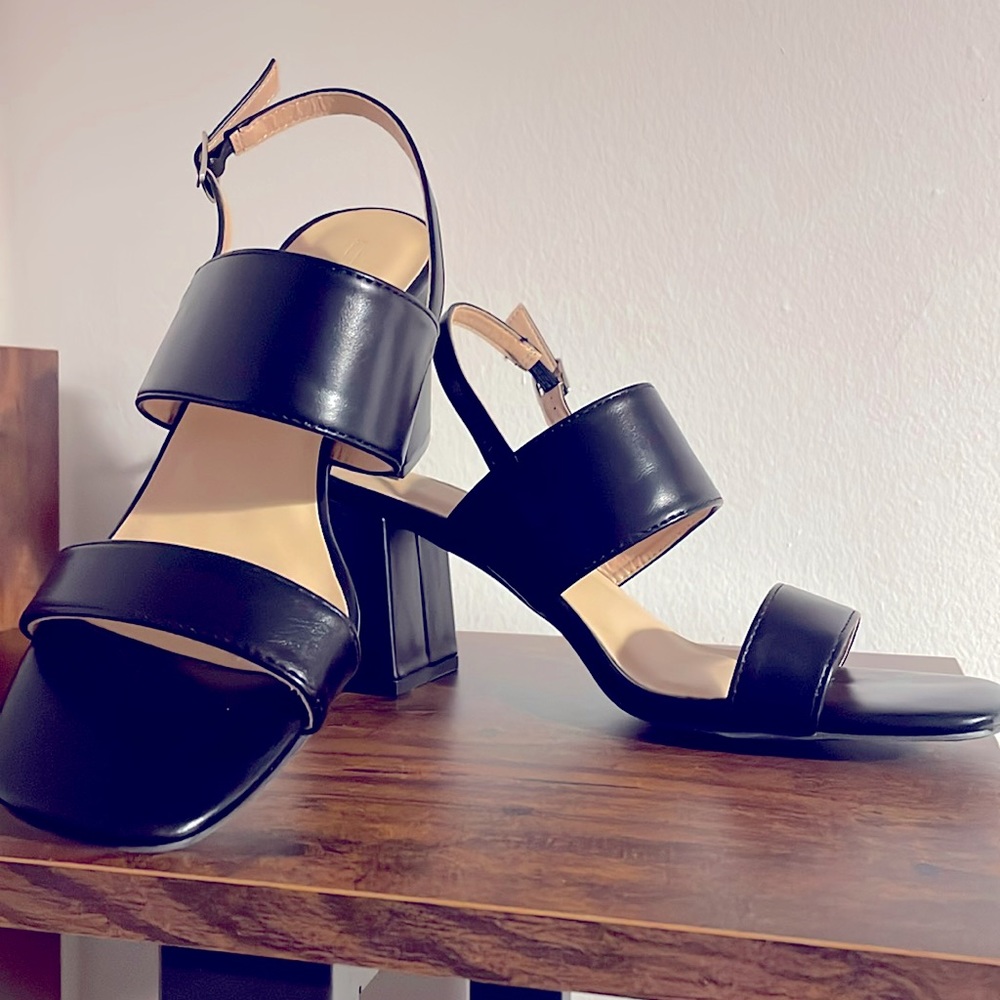 Black Aerosoles Heels